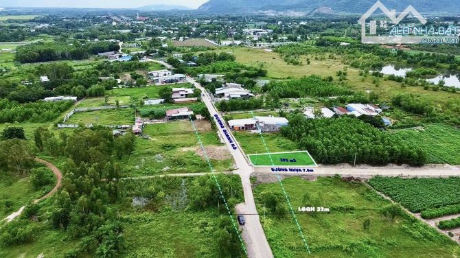 ✨ Góc 2 Mặt tiền View Hồ Châu Pha. Ngang 11.6M (Nở hậu 15.8M), dài 31M, 100m2 ONT - 2.8 Tỷ - 1