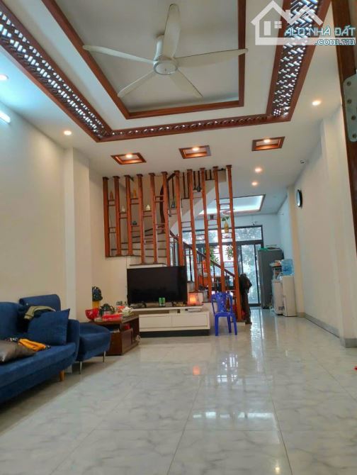 NHÀ 70M2*5T GẦN ĐẠI HỌC XÂY DỰNG, Ô TÔ VÀO - 1