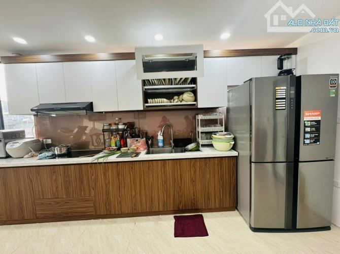 15tỷ có nhà đẹp Cầu Giấy ôtô vào tận nhà 66m2 5T MT 5m. Nhà kinh doanh VP, xem là mê, ở là - 1