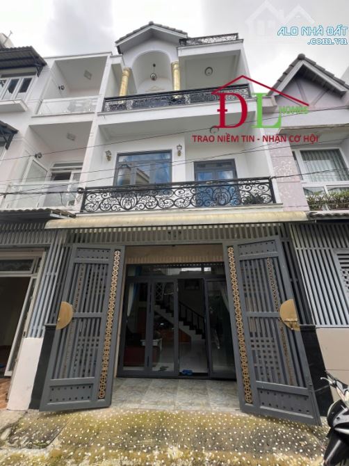 4406 🏡 🏞 ⛺ NHÀ MỚI XÂY - ĐƯỜNG OTO 5MET - GẦN TRUNG TÂM - ĐANG KINH DOANH LƯU TRÚ TỐT - 18