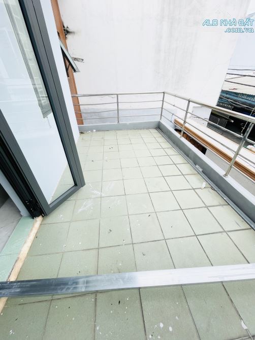 HUỲNH TẤN PHÁT QUẬN 7- XE HƠI VÀO NHÀ, MỚI ĐẸP Ở LUÔN - 106 M2 CHỈ 5 TỶ5 - NGANG 6M - 2