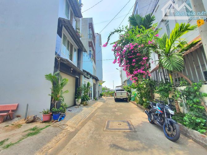 Bán đất hẻm 25 Trương Văn Thành . Hiệp Phú Q9 - DT: 58.2m2 ngang 4mx14. 7m - 2