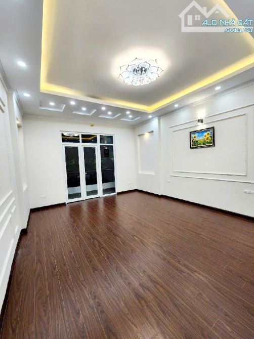 BÁN NHÀ HÀO NAM ĐỐNG_ĐA 61M² 5 TẦNG MẶT TIỀN 5M GIÁ NHỈNH 11 TỶ - 2