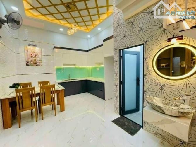 Nhà hẻm ôtô ngay 1/ Nguyễn Thái Sơn, P5, Gò Vấp, 74m2, Sổ riêng, giá 2 tỷ 1, HĐ thuê 17tr - 2