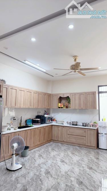 BÁN NHÀ ĐẸP 3 TẦNG THUỘC TÁI ĐỊNH CƯ MỸ GIA, SỔ HỒNG HOÀN CÔNG, 100M2 - GIÁ TỐT, VIEW ĐẸP - 2