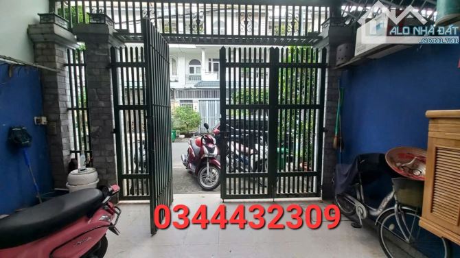 Bán nhà Thủ Đức, Đình Phong Phú, Khu Phân Lô, 90 m2, Ngang 5m, 3 tầng, 9 tỷ TL - 2