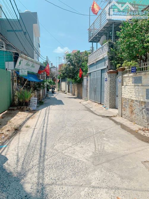 Bán nhà đẹp + 3 phòng trọ ở 105 Lê Lợi Vũng Tàu.  Giá 5.8 tỷ - 2