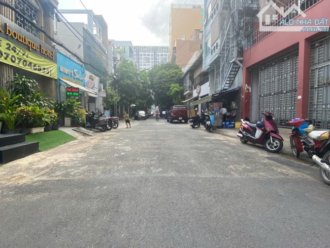 Bán tòa nhà 107 Cộng Hòa, phường 12, Tân Bình. DT: 8.1*30M. 7 tầng. Chỉ: 88 tỷ - 2