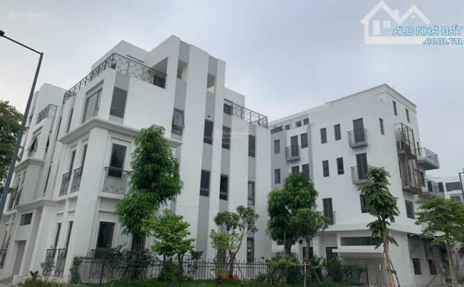 CC bán BT SL 160m2, 2 mặt thoáng, 4 tầng, full nội thất tại The Manor Central Park Nguyễn - 2