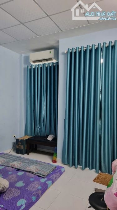 Nhà LẦU SHR Giáp Q12 đg 6m thông 4*20m tặng nội thất 4pn3wc Giá 3tỷ 980tr - 2