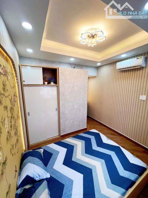 Bán nhà siêu phẩm Hoàng Hoa Thám p6 , căn 64m² giá 3tỷ250 3PN 4WC - 3