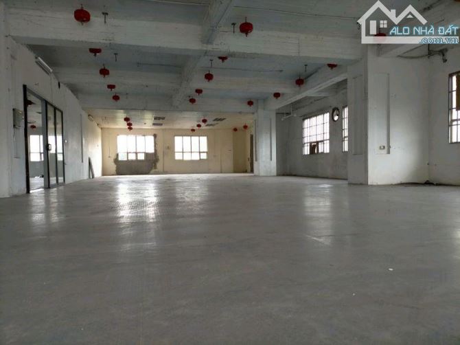 Bán nhà xưởng mặt đường Pháp Vân DT 3000m2, MT 60m, Giá 85 tỷ - 3