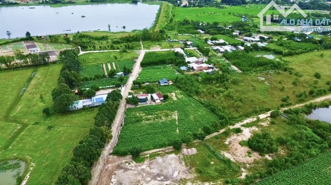✨ Góc 2 Mặt tiền View Hồ Châu Pha. Ngang 11.6M (Nở hậu 15.8M), dài 31M, 100m2 ONT - 2.8 Tỷ - 3