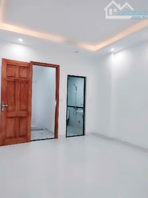 NHÀ YÊN NGHĨA, QUA ĐÊ, 40M2, 5 TẦNG, NHỈNH 3 TỶ. SỔ ĐỎ. OTO ĐỖ CỬA - 4