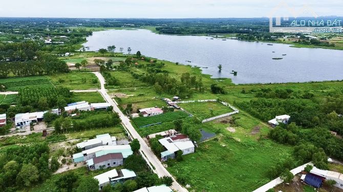 ✨ Góc 2 Mặt tiền View Hồ Châu Pha. Ngang 11.6M (Nở hậu 15.8M), dài 31M, 100m2 ONT - 2.8 Tỷ - 4