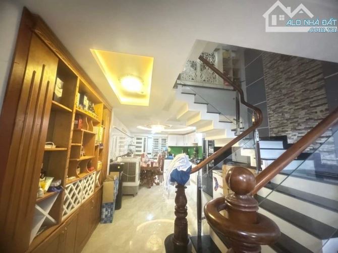 XE HƠI ĐẬU CỬA – NHÀ XÂY TÂM HUYẾT CHẮC CHẮN, ĐƯỜNG SỐ 59, P14 GIÁ NHỈNH 6 TỶ, - 6