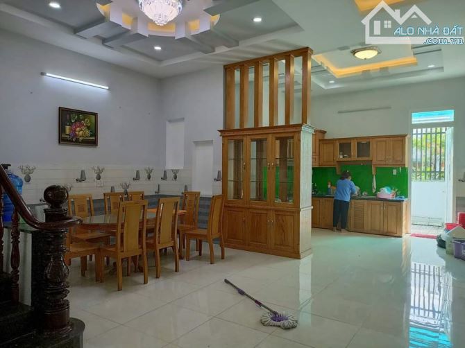 Biệt Thự Siêu đẹp, giá cực rẻ,145m2, 2Tầng, tặng full nội thất, sổ đẹp A4 - 7