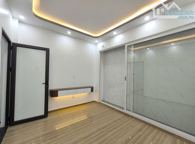 Bán nhà Văn Cao, Đằng Giang, Ngô Quyền, 4 tầng, 40m2, 4,85 tỷ.