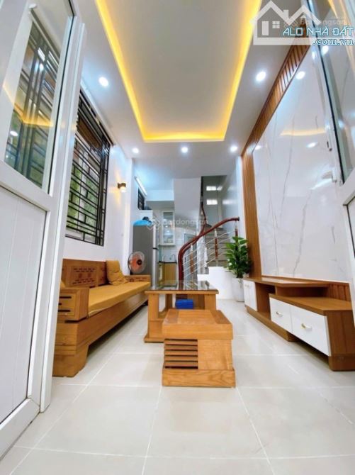 Hàng độc tại Quang Lãm, nhà mp giá siêu hời chỉ 7 tỷ, 36m2,kinh doanh, ô tô đỗ, kinh doanh