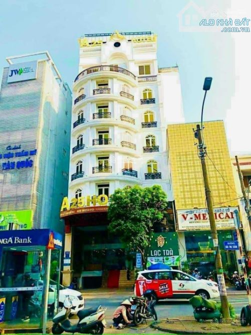 Bán tòa nhà building văn phòng MT Nam Kỳ Khởi Nghĩa (12x28m). Hầm 12 tầng, HĐT 800tr/th.