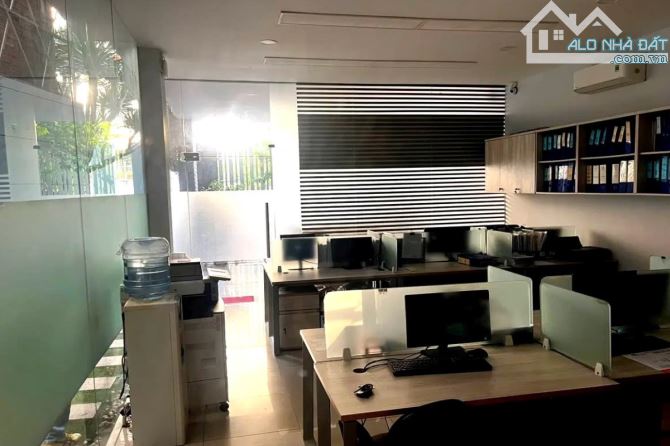 Bán nhà nội khu Nguyễn Thượng Hiền, P.6, Bình Thạnh, 8m x 23m, 3 tầng - Giá 24.5 tỷ TL