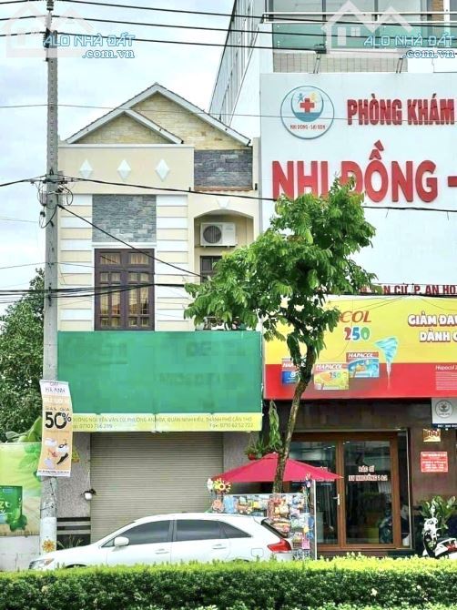 BÁN NHÀ 2 MẶT TIỀN ĐƯỜNG NGUYỄN VĂN CỪ ( TRƯỚC SAU)