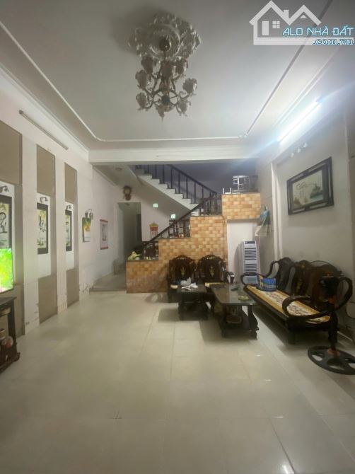 GIÁ RẺ - NHÀ 2 TẦNG MẶT TIỀN ĐƯỜNG BẾ VĂN ĐÀN - 75m2 NGANG 5m - KD VÔ ĐỊCH - NHỈNH 5 TỶ