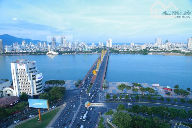 Bán khách sạn 2 mặt tiền Nguyễn Văn Linh, đối diện cầu rồng, trung tâm tài chính Đà Nẵng