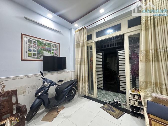 Ba bước ra mặt tiền Huỳnh Thị Hai- hẻm xe 🚛 tận nhà 🏠 ~ 40m2 -4 tầng ~ Hơn 3 tỷ