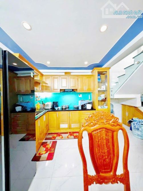 Bán nhà VIP Thạch Lam - hẻm nhựa 6m thông - 2 tầng đúc - DT: 75m2 vuông - Nhỉnh 6 tỷ xíu - 1