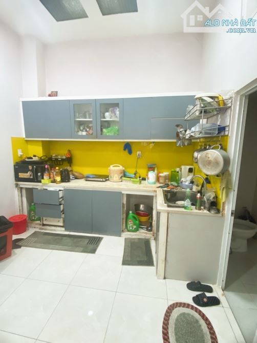 Bán🏡CHỬ ĐỒNG TỬ - Vài bước ra Bành Văn Trân – Thông CMT8 -  62M2 -3 TẦNG - Giá chỉ 6,9 tỷ - 1