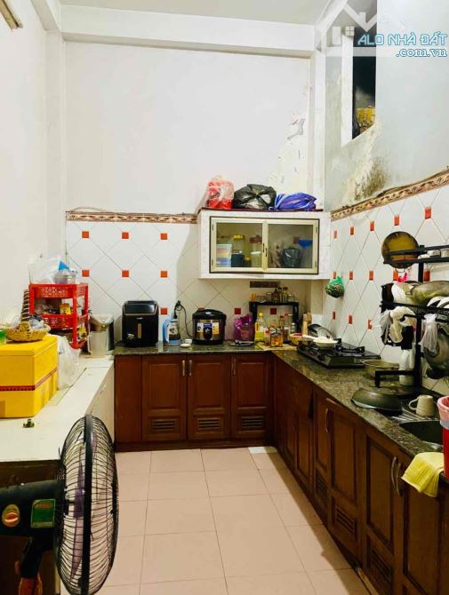 CỰC HIẾM - NHÀ 2 TẦNG - DT 100m2 BỀ NGANG RỘNG 9,5m - ĐƯỜNG 8m Ô TÔ ĐẬU ĐỖ THOẢI MÁI - 1