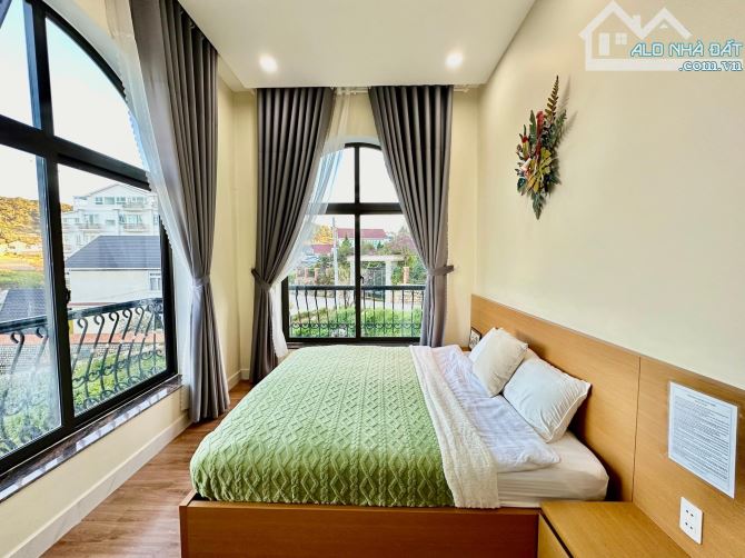 Bán Villa sân vườn 2 mặt tiền Trịnh Hoài Đức Đà Lạt - 1