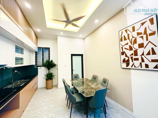 Định công, diện tích rộng, hai thoáng, ô tô đỗ cổng - 1