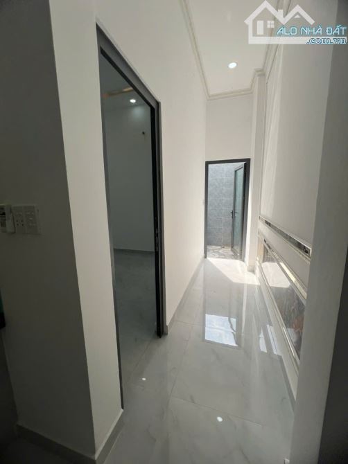 Cần bán nhà 1 trệt 1 lầu full nội thất cách five star 2 (800m) - 1