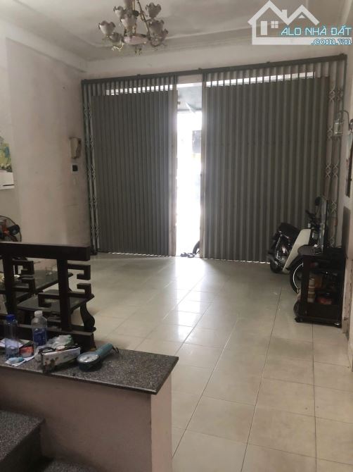 GIÁ RẺ - NHÀ 2 TẦNG MẶT TIỀN ĐƯỜNG BẾ VĂN ĐÀN - 75m2 NGANG 5m - KD VÔ ĐỊCH - NHỈNH 5 TỶ - 1