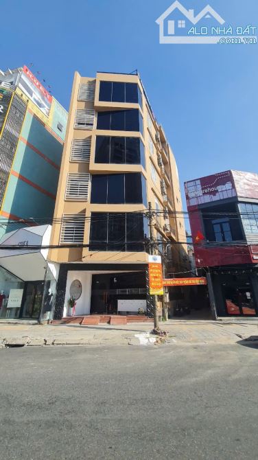Bán khách sạn 2 mặt tiền Nguyễn Văn Linh, đối diện cầu rồng, trung tâm tài chính Đà Nẵng - 1
