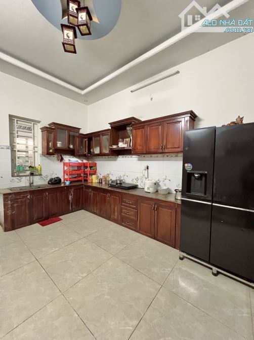 Khu KD sầm uất Lý Thường Kiệt - Duy Tân; NGANG nhà 4*18, 3tầng; hẻm THÔNG khắp ngã; hợp ở