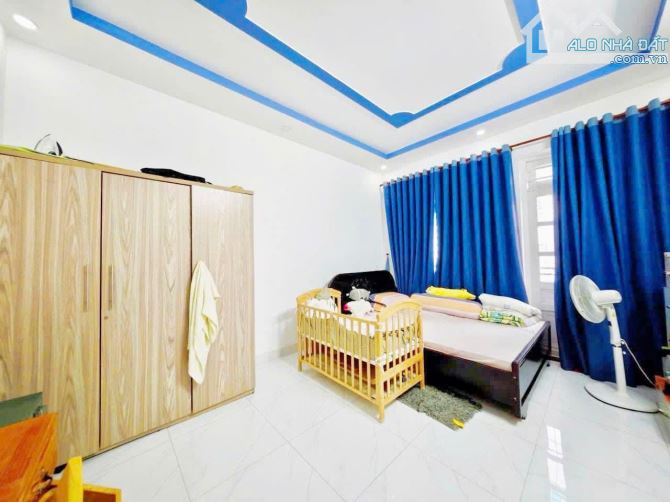 Bán nhà VIP Thạch Lam - hẻm nhựa 6m thông - 2 tầng đúc - DT: 75m2 vuông - Nhỉnh 6 tỷ xíu - 2