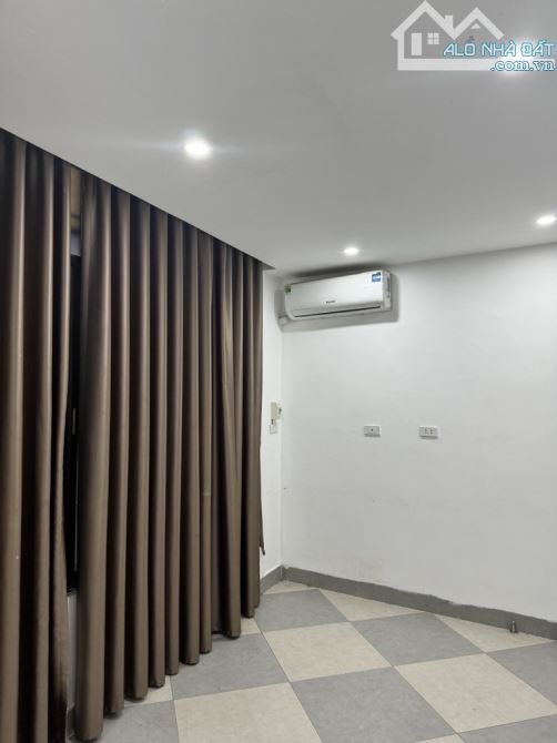 Bán nhà Khâm Thiên, ngõ rộng thoáng, nhà đẹp ở ngay, 30m2, 4 tầng, giá 4.88 - 2