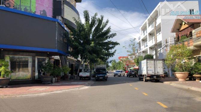 Hạ giá bán gấp nhà Yến Khu TM Bắc Phan Thiết, MT Lê Trọng Tấn, Đại Lộ Hùng Vương 10x30m - 2