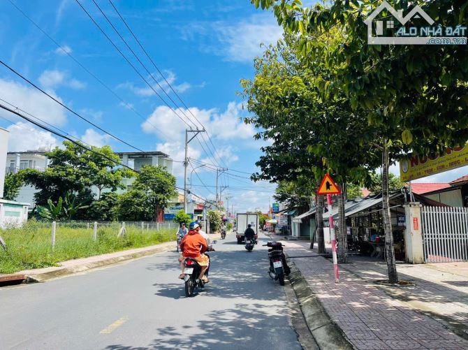 Chủ Ngộp Bank Bán Gấp Lô Góc 2 Mặt Tiền Nhựa Kinh Doanh Buôn Bán 200m2 Giá 490 Triệu SHR - 2