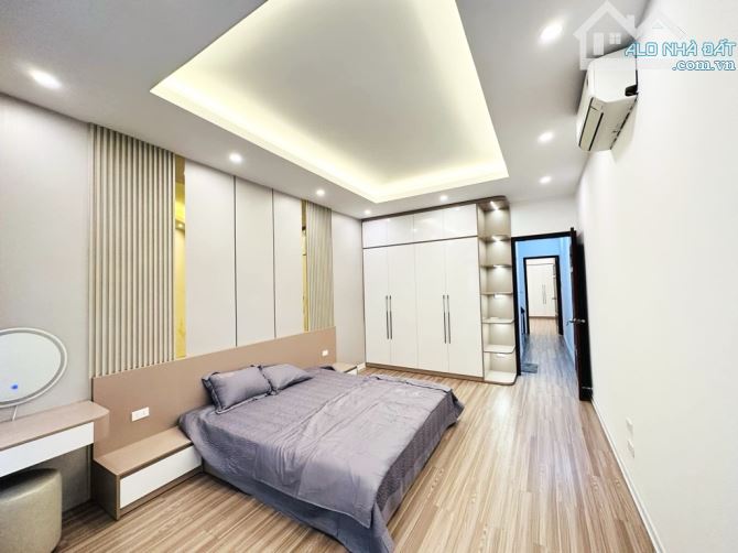 Định công, diện tích rộng, hai thoáng, ô tô đỗ cổng - 2