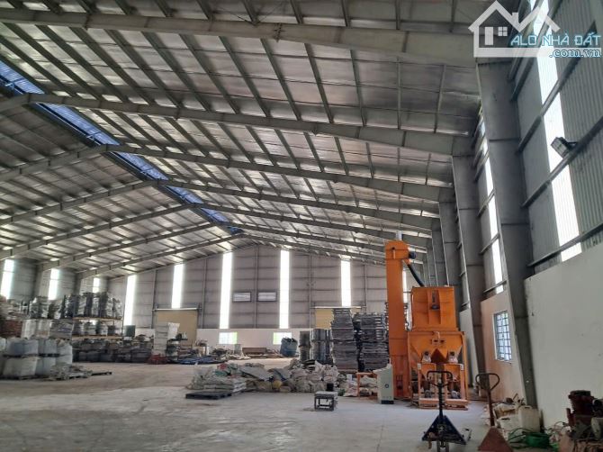 Bán Hơn 9000m2 Xương .Tân Uyên. Đường Cont, Giấy Tờ Dầy Đủ. Đang Cho Thuê  350tr/tháng - 2