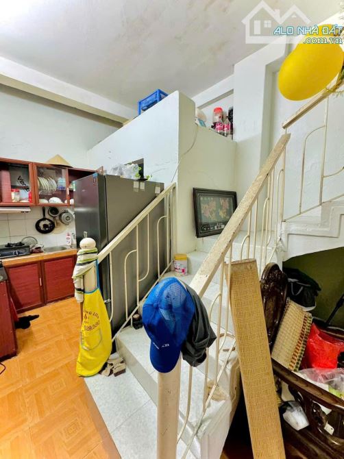 Bán nhà Giáp Nhị - Hoàng Mai – 35m, 3 tầng, ngõ thông – gần ô tô – sổ nở hậu, chỉ 4 tỷ. - 2