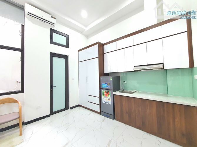 Bán căn hộ Đội Cấn 110m2 8 tầng thang máy 22 phòng khép kín 24.5 tỷ - 2