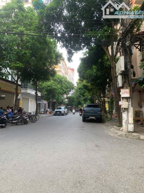 Bán Đất Phân Lô 918 Phúc Đồng DT 76m2 MT 7,6m Vỉa Hè Rộng, Kinh Doanh Tốt - 2