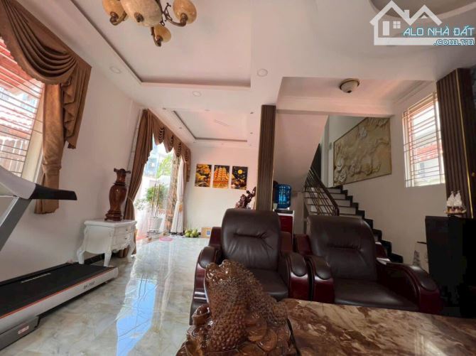 Bán Gấp  1528m2 Đất  Mặt Tiền Tân  Xuân Hóc Môn  Ful TC  Tặng Biệt Thự Chỉ 58 Tỷ TL - 3