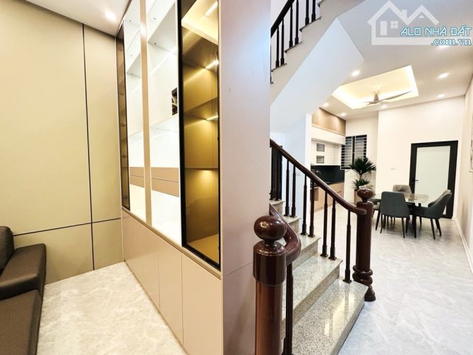 Định công, diện tích rộng, hai thoáng, ô tô đỗ cổng - 3