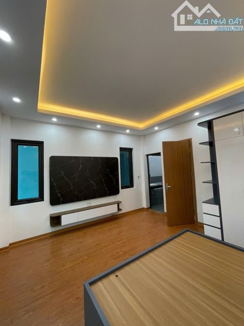 Bán nhà ngõ 19 Đại Cát, Bắc Từ Liêm DT 40m2, MT 4,2m lô góc ô tô vào đường 6m. Giá 6,5 tỷ - 3